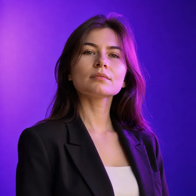 Алёна Попова